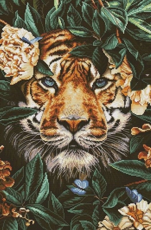 Тигр среди цветов