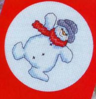 Снеговик с красным шарфом