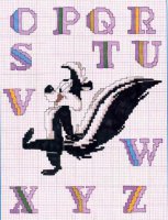 Схема вышивки крестом: Английский алфавит со скунсами