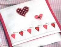 Схема вышивки крестом: Платок с сердечками
