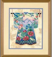 Кимоно голубое с красными цветами